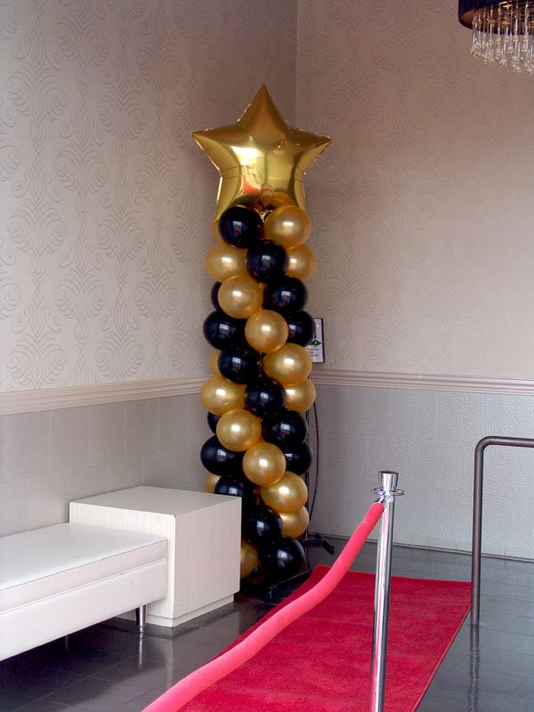 Hollywood themed party balloon decorations denver